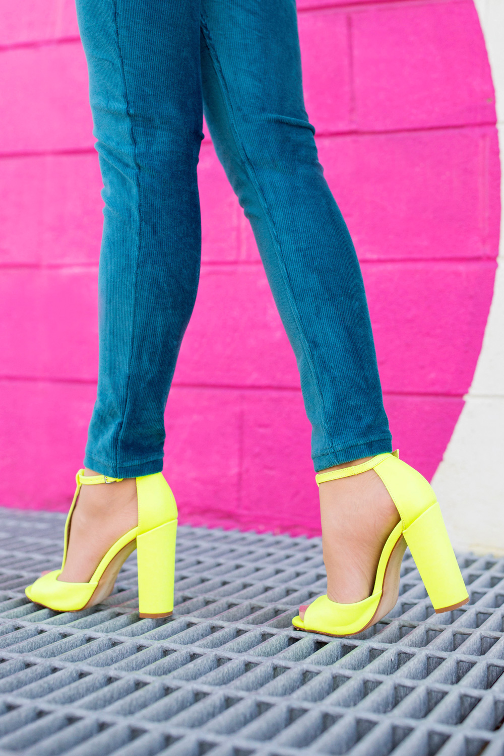 HUE Teal Corduroy Leggings