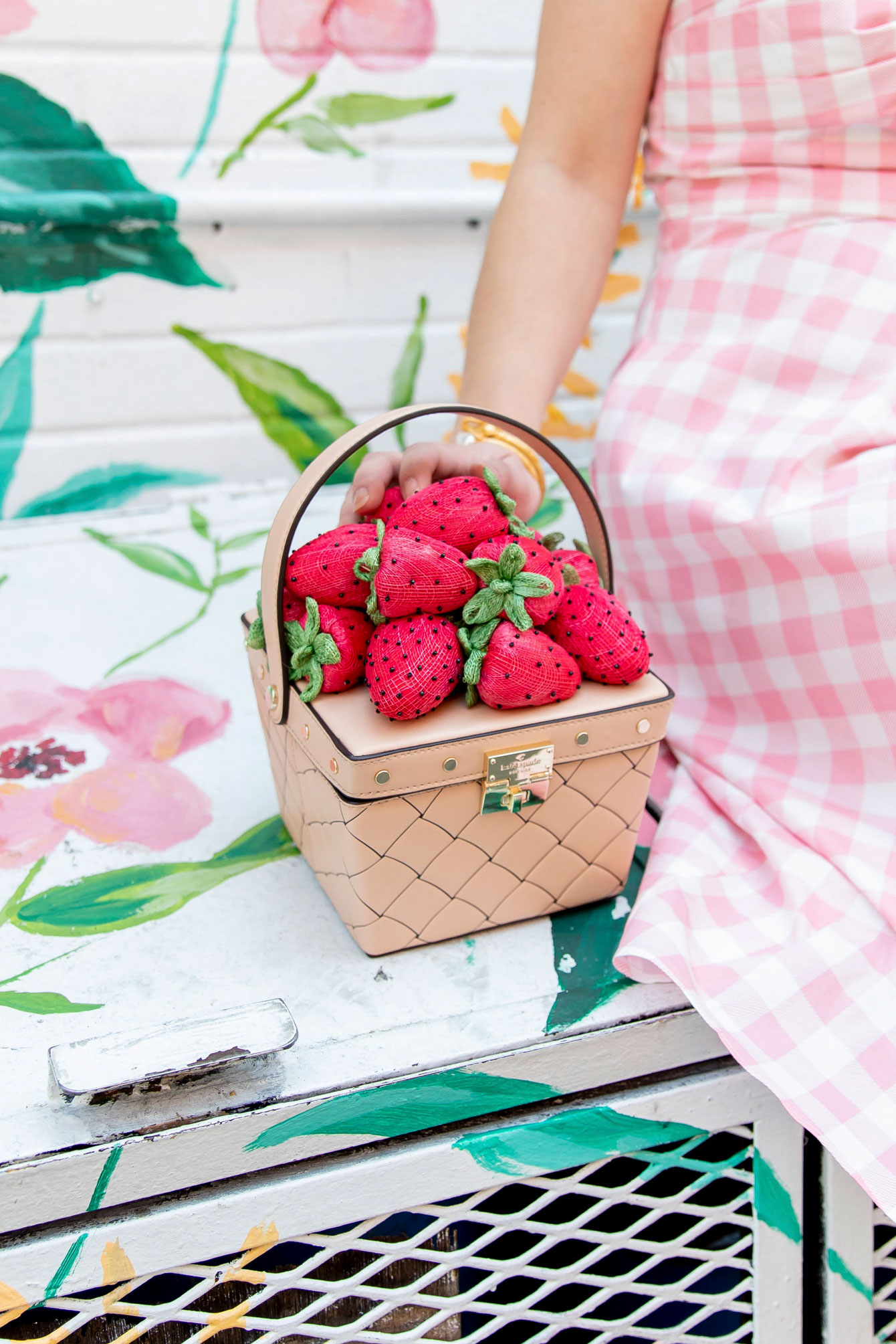 Kate Spade Has A Flower Bag That's As Quirky As It Gets