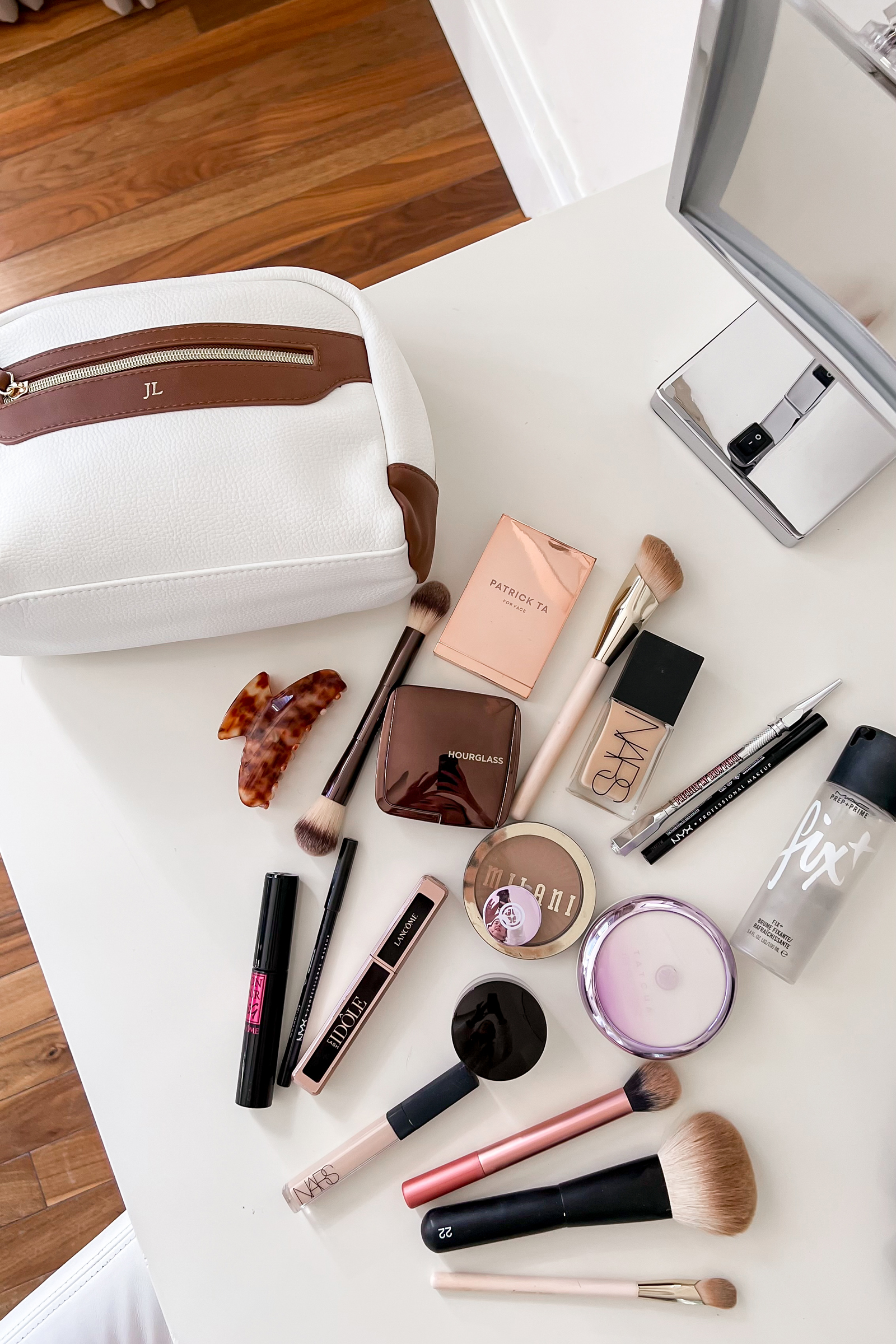 How to clean any type of makeup bag
