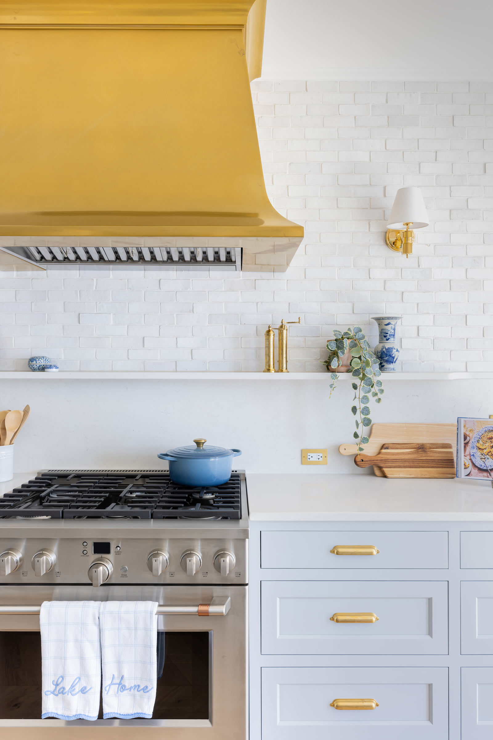 Quartz Stone Kitchen Ledge